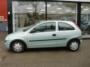 Opel Corsa 1.2 16V 3D Base